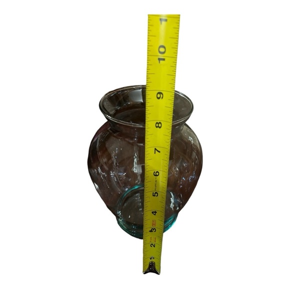 Hand Blown Glass Vase Made in 🇲🇽 Striking and Elegant - Picture 7 of 7